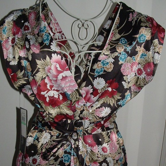 Silky Satin Oriental Pattern Cocktail Dress - Picture 3 of 6